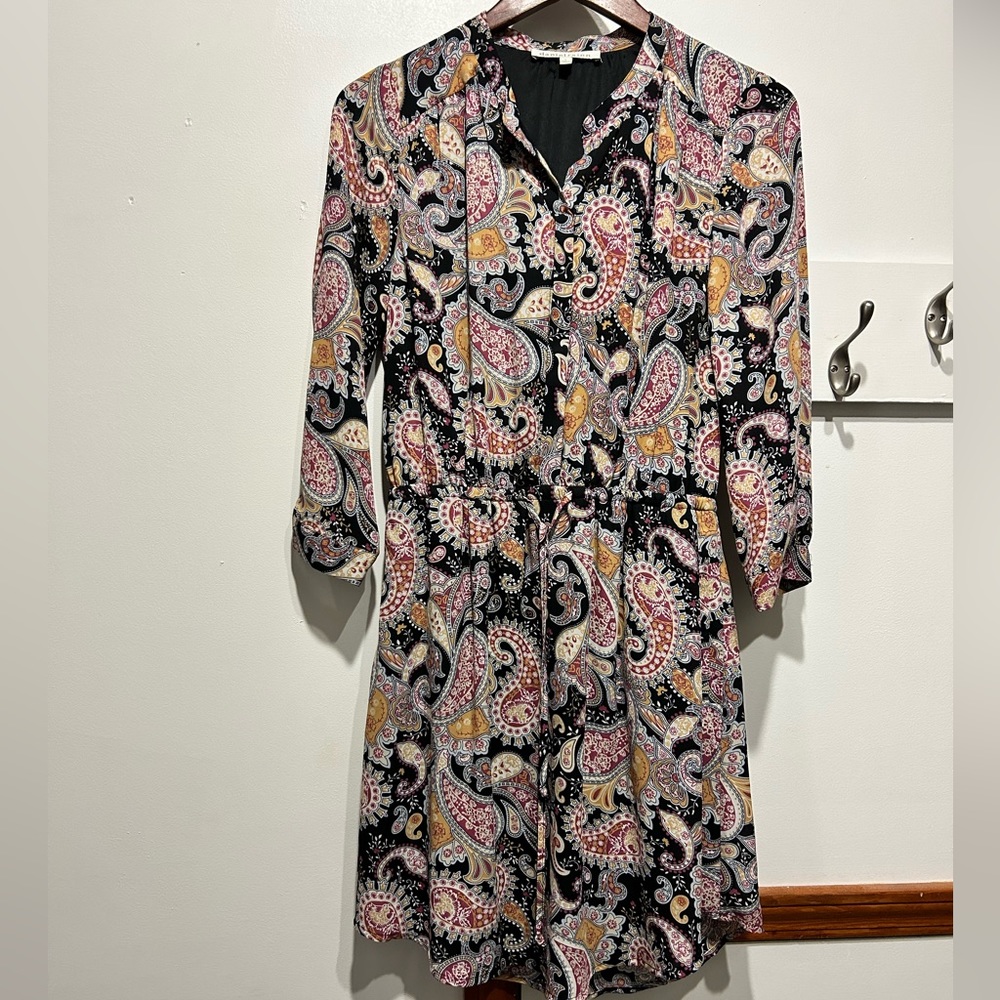 Daniel Rainn dress